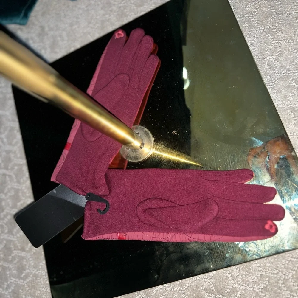 Sakkas Stylish Red Gloves